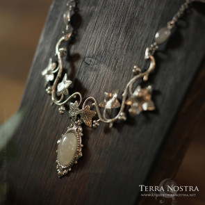 "Ivy's Song" Necklace