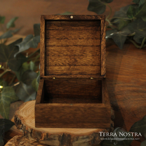 "Corvus" wooden box