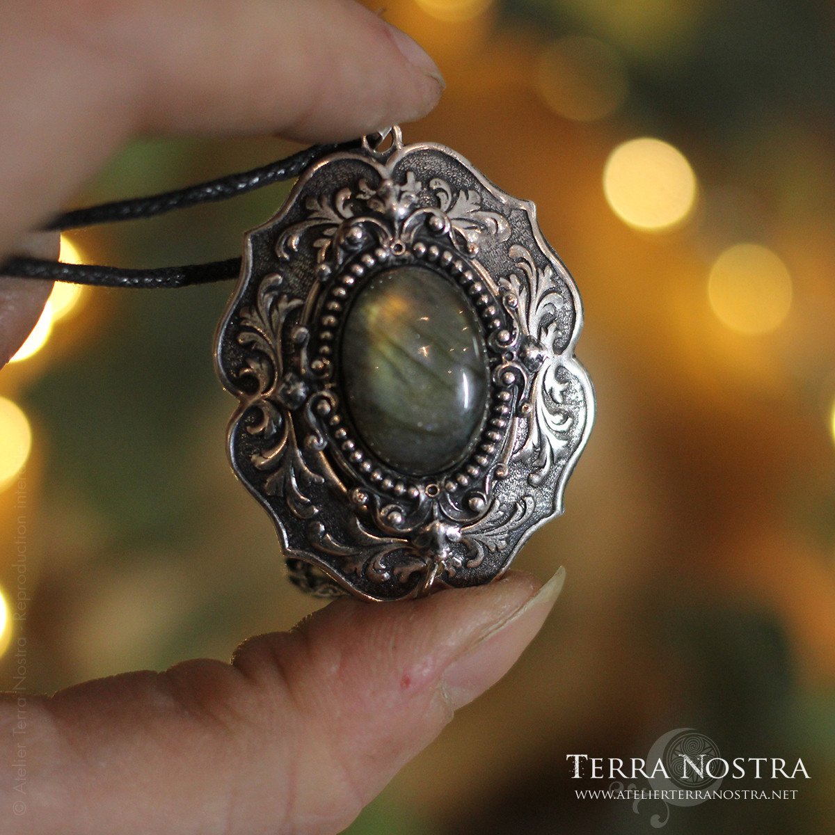 Pendentif Art Nouveau Autrichien Vers 1900 - Argent Et Chrysoprase Naturelle - Losange