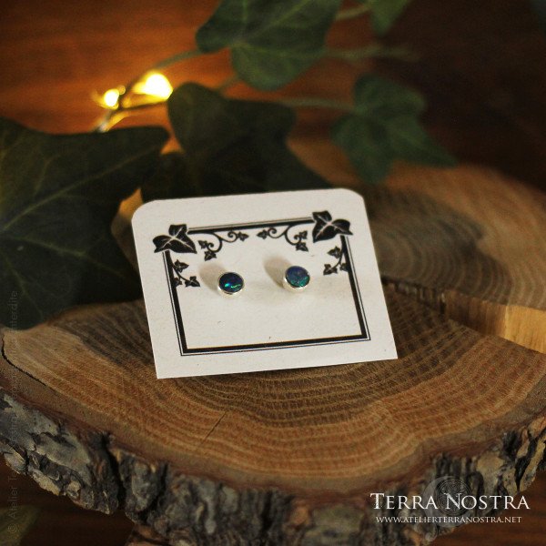 Paire de puces d'oreilles en opale doublet d'Australie