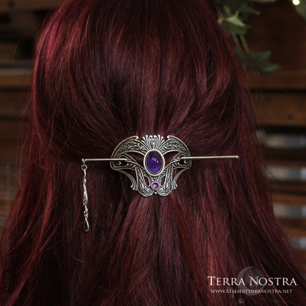 "Yleval" hair clip