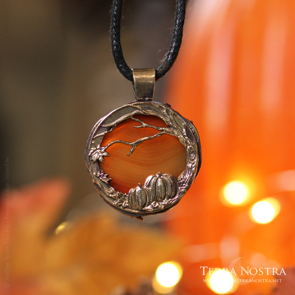 "Harvest" Reversible pendant — Carnelian