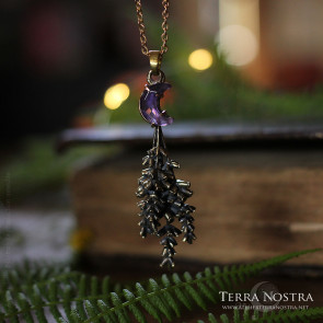 "Meio" lavender pendant with faceted amethyst