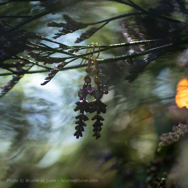 Boucles d'oreilles Lavande "Meio" en laiton et améthyste