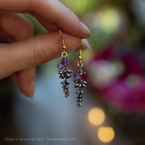 Boucles d'oreilles Lavande "Meio" en laiton et améthyste