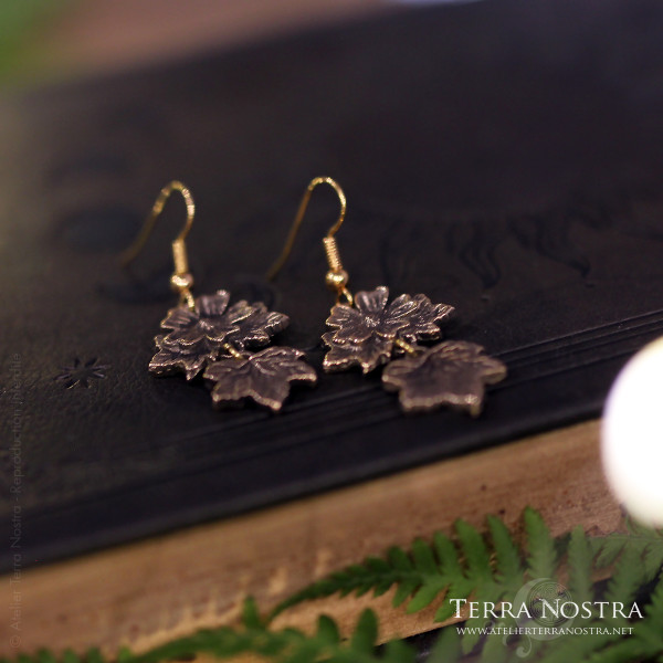 "Malva" mallow bronze earrings — Without stones