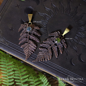 "Alessa" fern pendant with green garnet