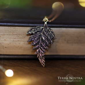 "Alessa" small fern pendant...