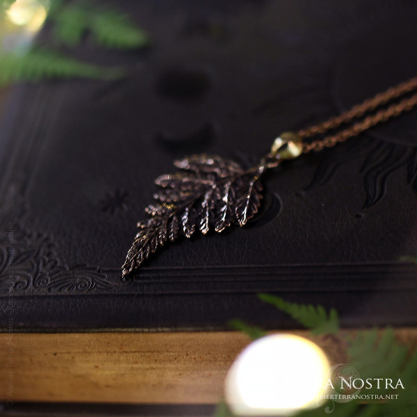 "Alessa" small fern pendant — without stone