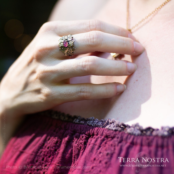 "Nalba" mallow ring — S55 Pink tourmaline