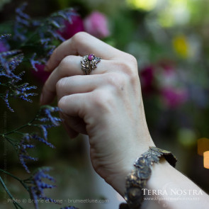 "Nalba" mallow ring — S55 Pink tourmaline