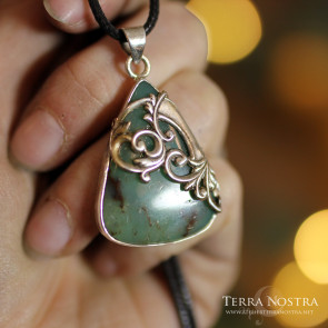 "Labradora" pendant — Chrysoprase