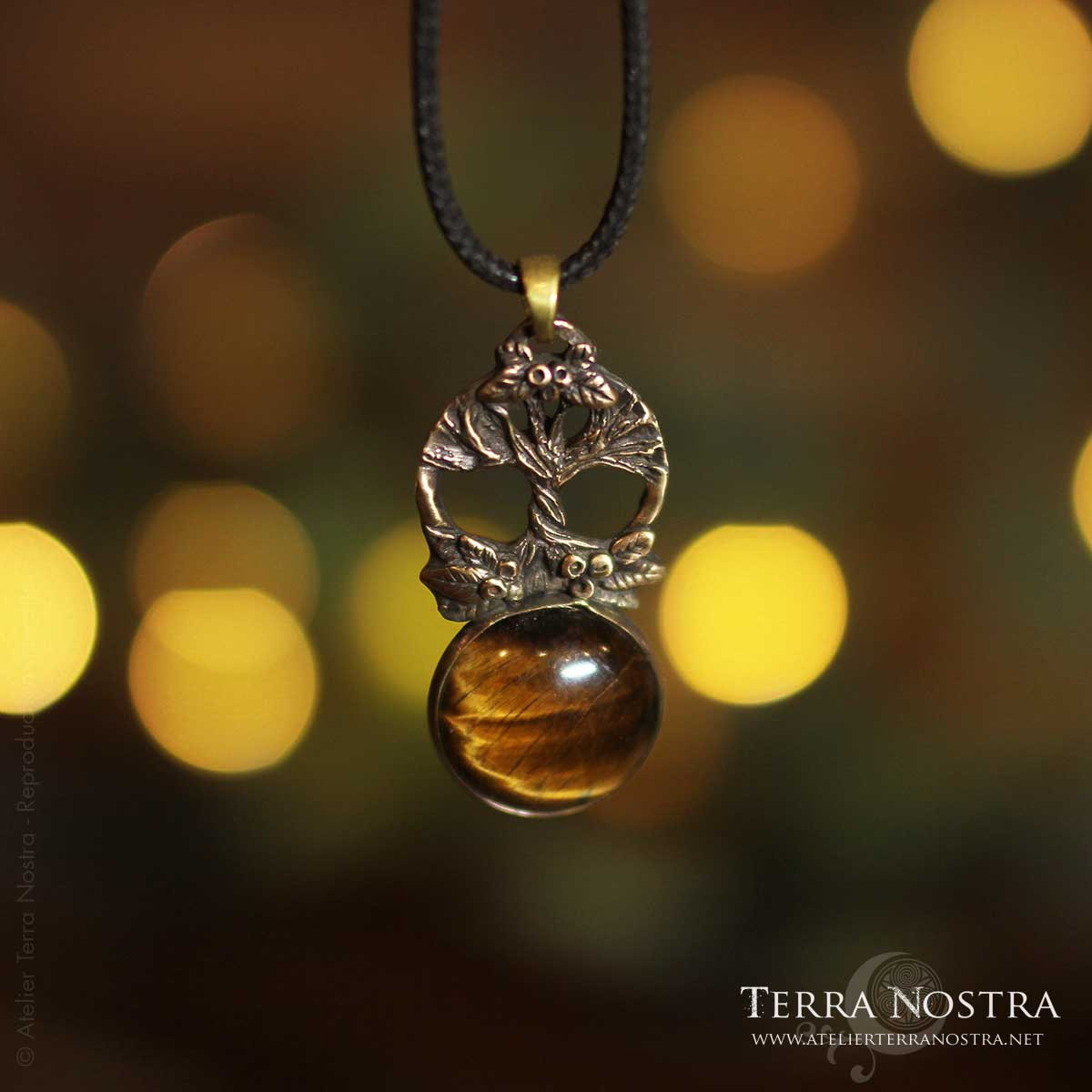 "Sylva" Pendant — Tiger Eye