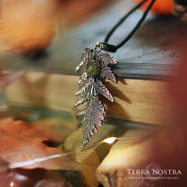 "Alessa" fern pendant with vesuvianite