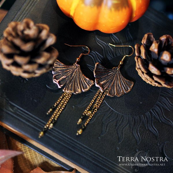 "Kino" ginkgo earrings — Bronze and gemstones