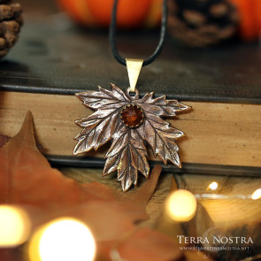 "Kaede" maple pendant with orange kyanite