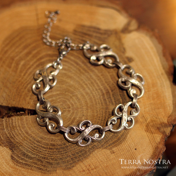 Bracelet gothique / médiéval "Sapience"