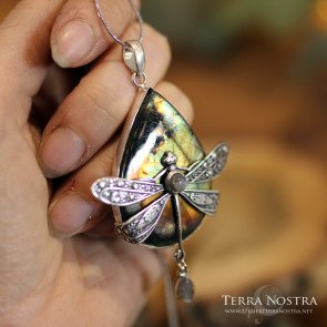 Pendentif "Odonata Nila" — Labradorite multicolore