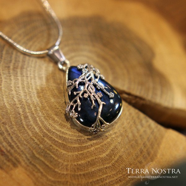 Pendentif "Primavera" — Labradorite bleue