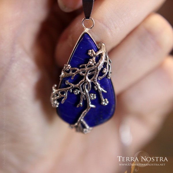 "Primavera" pendant — Lapis Lazuli