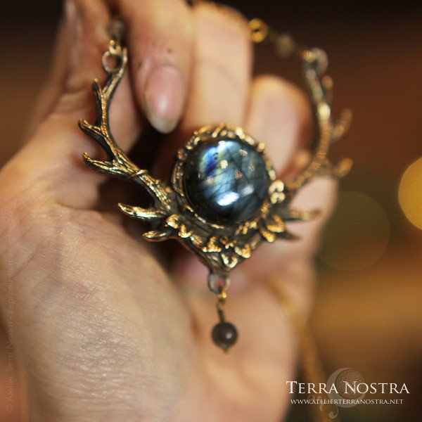 copy of "Sika" bronze and labradorite necklace