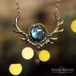 copy of "Sika" bronze and labradorite necklace