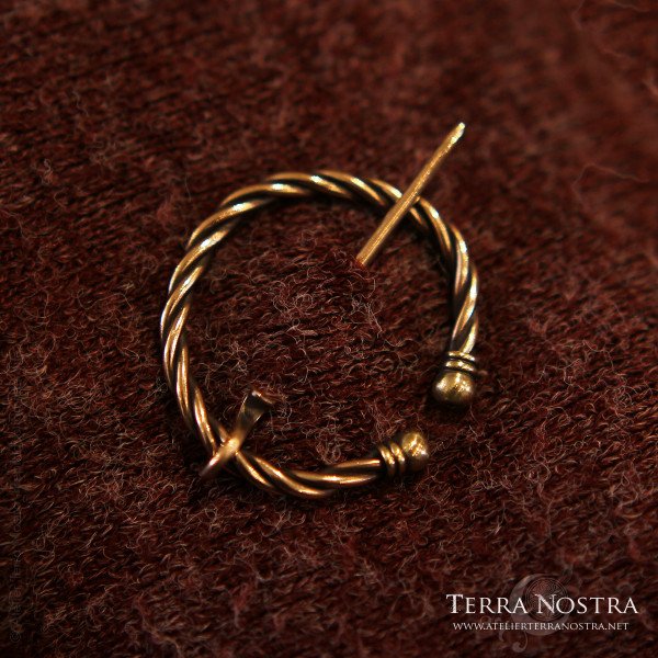 Fibule torsadée "Ella"