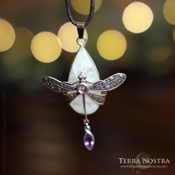 Grand pendentif "Odonata Nila" — Labradorite blanche