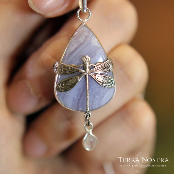 copy of "Odonata Nila" small pendant — Moss agate