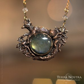 "Ysatis' daughter" labradorite necklace