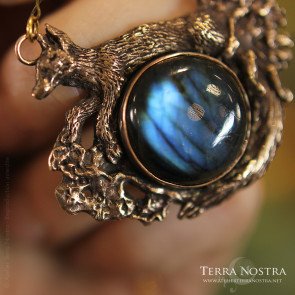"Ysatis' daughter" labradorite necklace