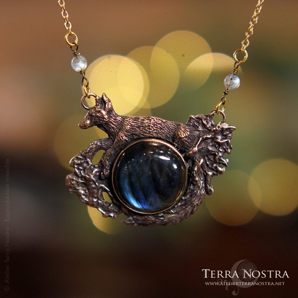 "Ysatis' daughter" labradorite necklace