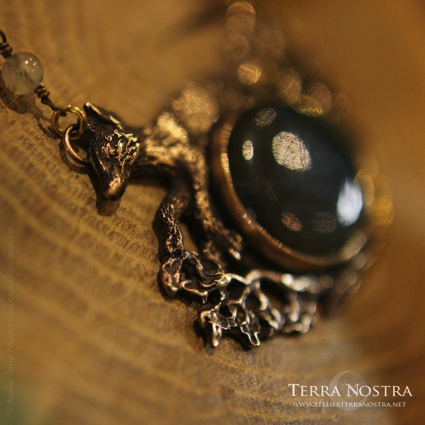 "Ysatis' daughter" labradorite necklace