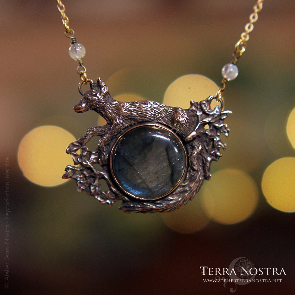 "Ysatis' daughter" labradorite necklace