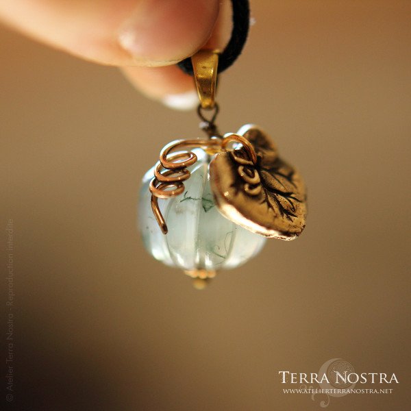 Pendentif citrouille "Harvest" en agate mousse et bronze