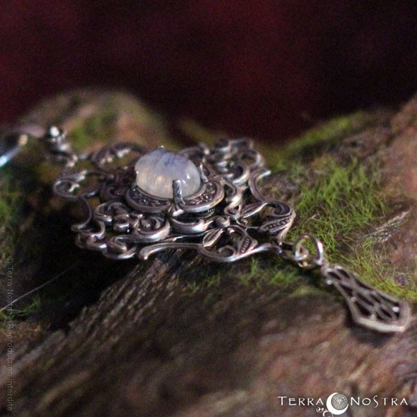 "Enada" elven pendant