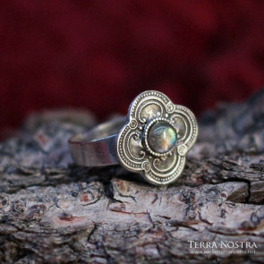 "Clover" Medieval Ring